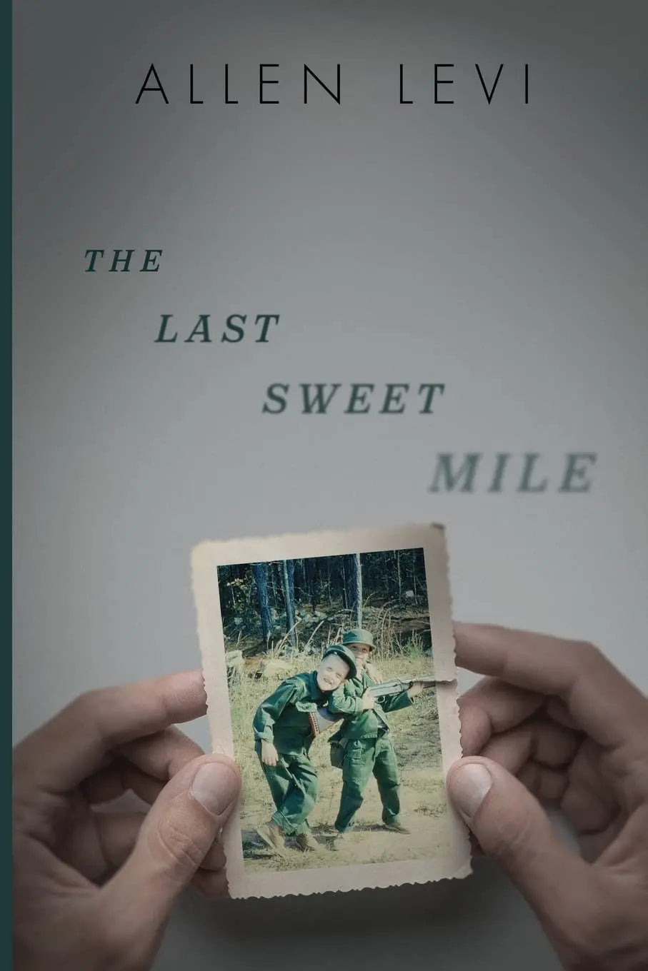 The Last Sweet Mile Paperback  Ð byAllen Levi